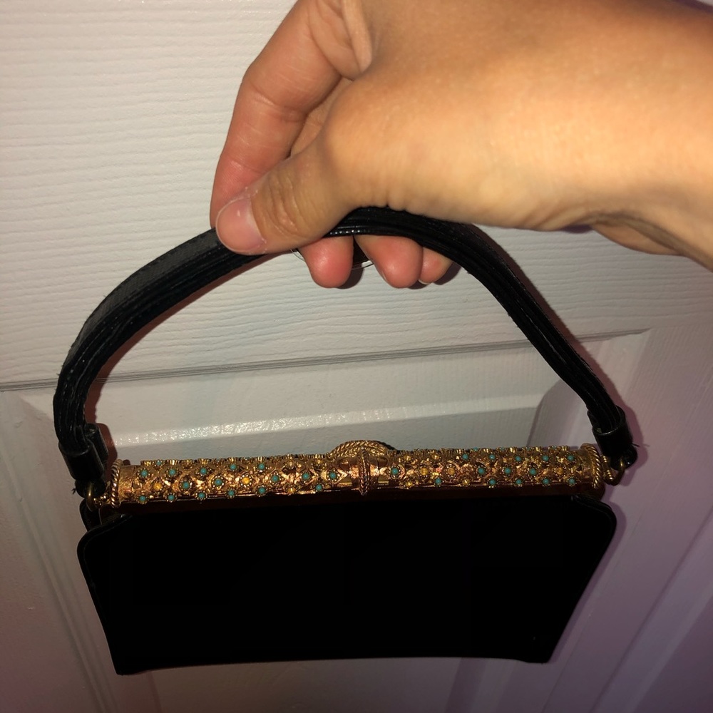 Purse 🖤🤖 - Picture 5 of 8
